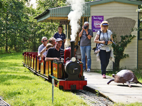 Barnards Miniature Railway - Photo: 2014 Ian Boyle - www.simplonpc.co.uk