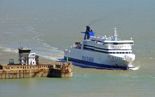 DIEPPE SEAWAYS - DFDS - www.simplonpc.co.uk - Photo: ©2013 Ian Boyle