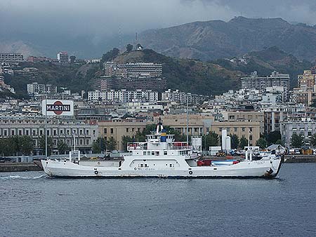Meridiano ferry Caronte on the Messina-Reggio di Calabria service.