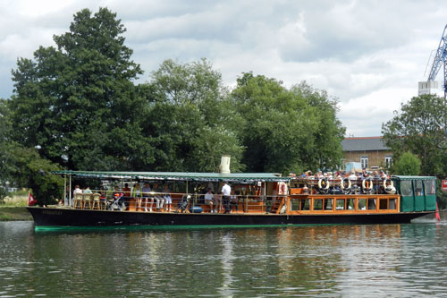 Steam Launch STREATLEY - French Brothers - Photos: 2013 Mike Tedstone 