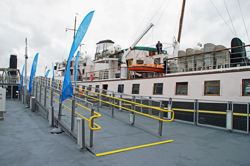 GRAVESEND TOWN PIER PONTOON - Photo:  Ian Boyle, 16th July 2012 - www.simplonpc.co.uk