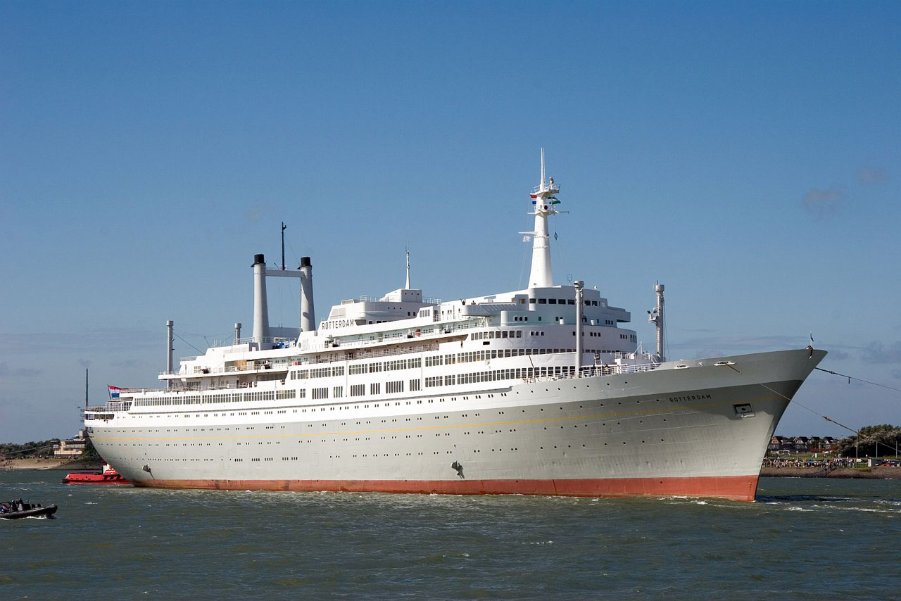 Ocean liner - Wikipedia