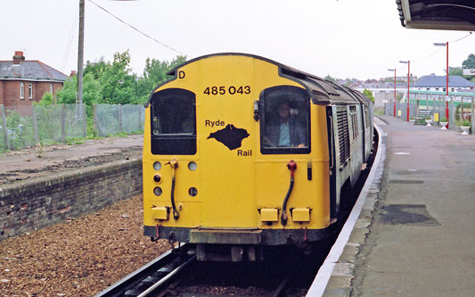 Isle of Wight Railway - Photo: ©1987 Ian Boyle- www.simplonpc.co.uk