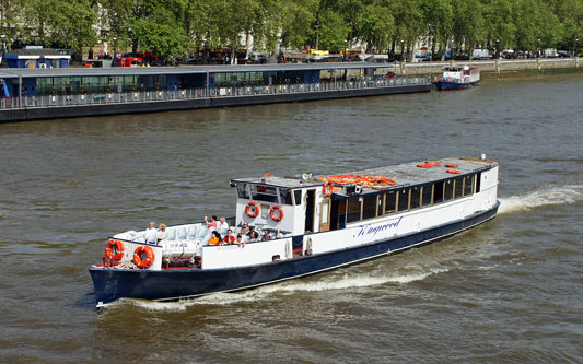 KINGWOOD - River Thames Boat Hire - www.simplonpc.co.uk - Photo:  Ian Boyle, 28th June 2012