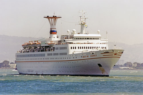 Maxim Gorkiy arriving at San Francisco - Photo: � Marvin Jensen in San Francisco, 7th May 1996