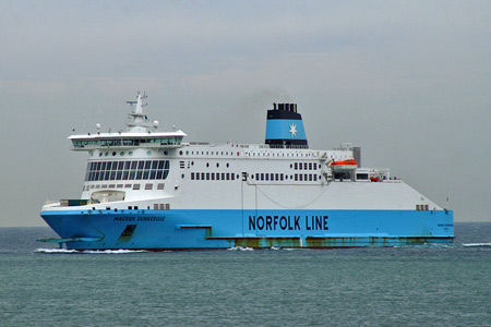 MAERSK DUNKERQUE - Norfolk Line - Photo:  Ian Boyle, 1st September 2006 -  www.simplonpc.co.uk