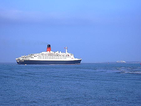 queen elizabeth 2 ship. the queen elizabeth 2 ship.