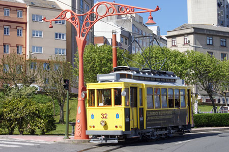 La Coruna Tram 32 - INDEPENDENCE OF THE SEAS Cruise - Photo: © Ian Boyle, 3rd April 2011 - www.simplonpc.co.uk