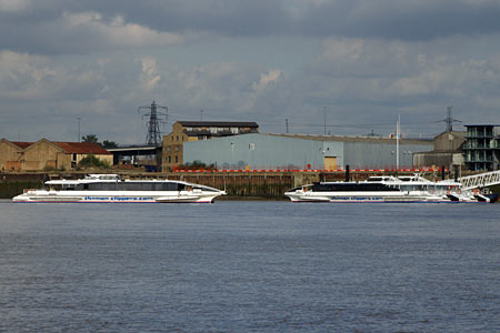 Monsoon Clipper - Thames Clippers - www.simplonpc.co.uk -  Photo: © 2007 Ian Boyle