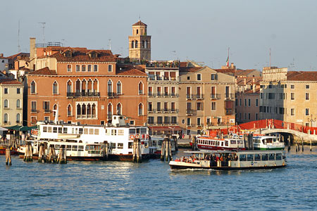 Venice - Venezia - Vaporetto - Photo: © Ian Boyle - www.simplonpc.co.uk