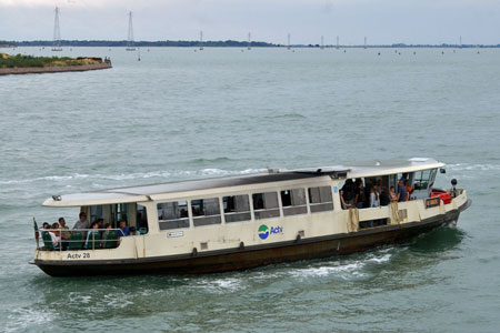 Venice - Venezia - Vaporetto - Photo: © Ian Boyle - www.simplonpc.co.uk