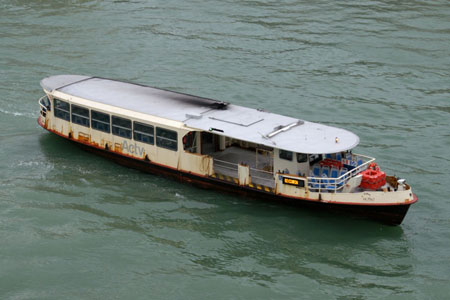 Venice - Venezia - Vaporetto - Photo: © Ian Boyle - www.simplonpc.co.uk