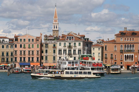 Venice - Venezia - Vaporetto - Photo: © Ian Boyle - www.simplonpc.co.uk