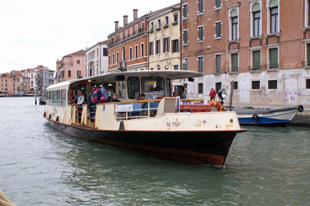 Venice - Venezia - Vaporetto - Photo: © Ian Boyle - www.simplonpc.co.uk