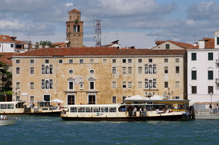 Venice - Venezia - Vaporetto - Photo: © Ian Boyle - www.simplonpc.co.uk