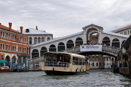 Venice - Venezia - Vaporetto - Photo: © Ian Boyle - www.simplonpc.co.uk