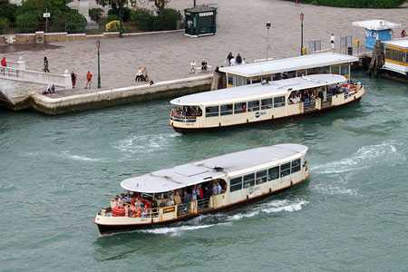 Venice - Venezia - Vaporetto - Photo: © Ian Boyle - www.simplonpc.co.uk