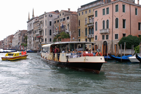 Venice - Venezia - Vaporetto - Photo: © Ian Boyle - www.simplonpc.co.uk