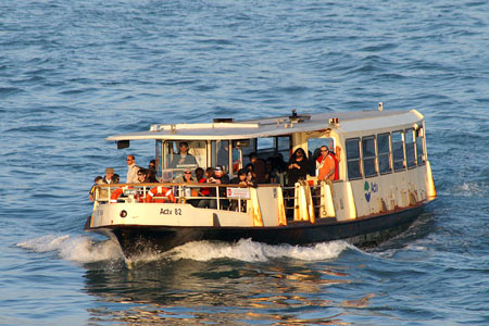 Venice - Venezia - Vaporetto - Photo: © Ian Boyle - www.simplonpc.co.uk