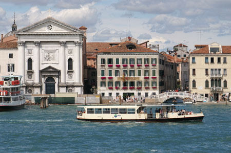 Venice - Venezia - Vaporetto - Photo: © Ian Boyle - www.simplonpc.co.uk