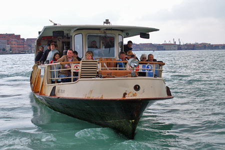 Venice - Venezia - Vaporetto - Photo: © Ian Boyle - www.simplonpc.co.uk