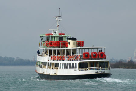 Altino - Venice Ferry - Venezia Motonave - Photo: © Ian Boyle - www.simplonpc.co.uk