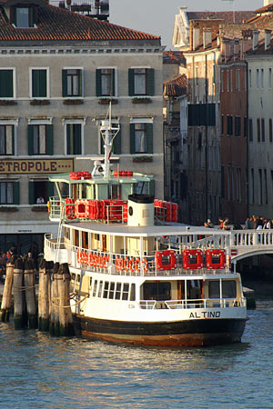 Altino - Venice Ferry - Venezia Motonave - Photo: © Ian Boyle - www.simplonpc.co.uk