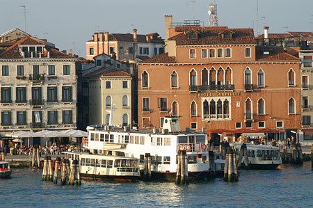 Venice Ferry - Venezia Motonave - Photo: © Ian Boyle - www.simplonpc.co.uk