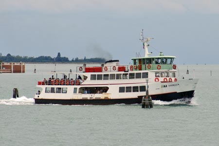 Giudecca - Venice Ferry - Venezia Motonave - Photo: © Ian Boyle - www.simplonpc.co.uk