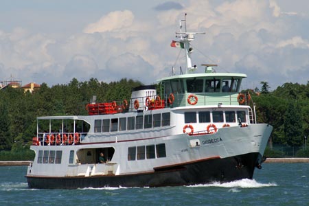 Giudecca - Venice Ferry - Venezia Motonave - Photo: © Ian Boyle - www.simplonpc.co.uk