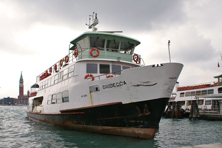 Giudecca - Venice Ferry - Venezia Motonave - Photo: © Ian Boyle - www.simplonpc.co.uk