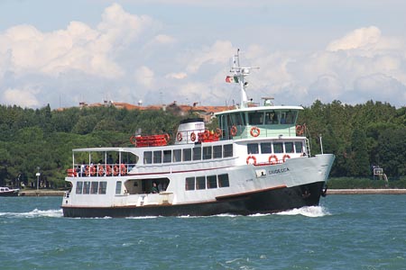 Giudecca - Venice Ferry - Venezia Motonave - Photo: © Ian Boyle - www.simplonpc.co.uk