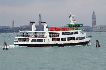 Torcello - Venice Ferry - Venezia Motonave - Photo: © Ian Boyle - www.simplonpc.co.uk