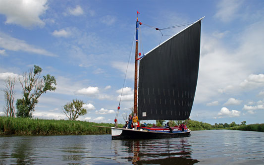 ALBION - Norfolk Wherry - Photo: ©2012 Ian Boyle - www.simplonpc.co.uk - Simplon Postcards