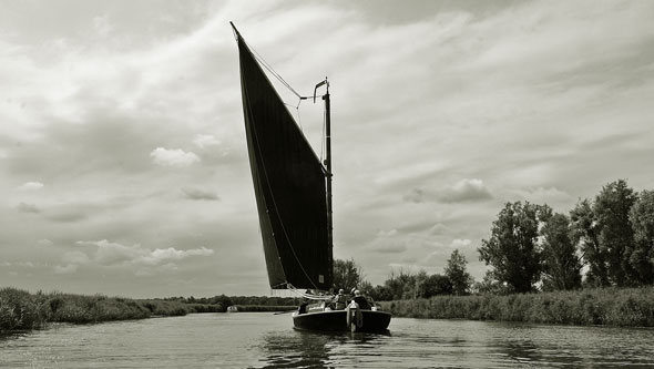 ALBION - Norfolk Wherry - Photo: ©2012 Ian Boyle - www.simplonpc.co.uk - Simplon Postcards