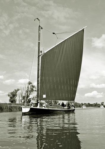 ALBION - Norfolk Wherry - Photo: ©2012 Ian Boyle - www.simplonpc.co.uk - Simplon Postcards