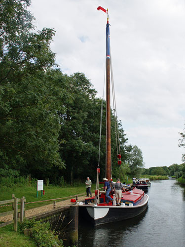 ALBION - Norfolk Wherry - Photo: ©2012 Ian Boyle - www.simplonpc.co.uk - Simplon Postcards