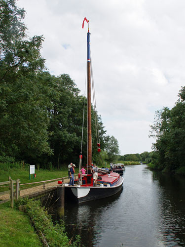 ALBION - Norfolk Wherry - Photo: ©2012 Ian Boyle - www.simplonpc.co.uk - Simplon Postcards