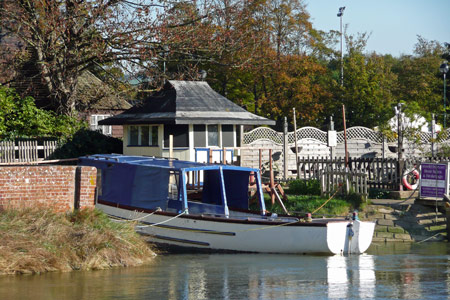 Arundel Castle - Arundel Boatyard - www.simplonpc.co.uk