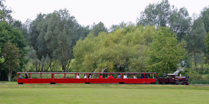 Audley End Railway - Photo: ©2012 Ian Boyle - www.simplonpc.co.uk