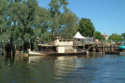 Murray River Steamers - Photo: 2011 Ian Greig - www.simplonpc.co.uk