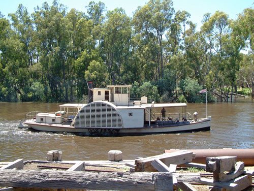 Murray River Steamers - Photo: 2011 Ian Greig - www.simplonpc.co.uk