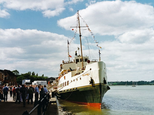 BALMORAL (1949) - Waverley Excursions - Photo: ©1995 Ian Boyle - www.simplonpc.co.uk