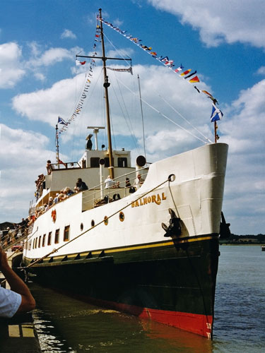 BALMORAL (1949) - Waverley Excursions - Photo: ©1995 Ian Boyle - www.simplonpc.co.uk