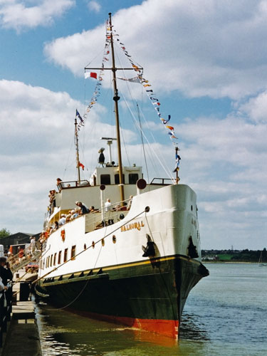 BALMORAL (1949) - Waverley Excursions - Photo: ©1995 Ian Boyle - www.simplonpc.co.uk