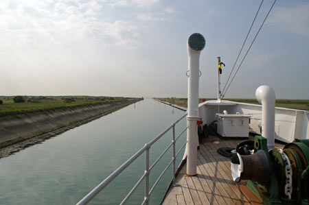 MV BALMORAL - Waverley Excursions - www.simplonpc.co.uk - Photo: © Ian Boyle, 8th June 2006