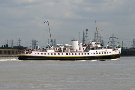 MV BALMORAL - Waverley Excursions - Photo: © Ian Boyle, 20th June 2006 - www.simplonpc.co.uk