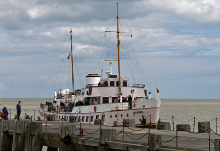 MV BALMORAL - Waverley Excursions - www.simplonpc.co.uk - Photo: © Ian Boyle, 26th June 2007