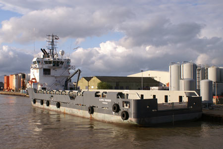 MV BALMORAL Cruise - Waverley Excursions - www.simplonpc.co.uk - Photo: © Ian Boyle, 26th June 2007