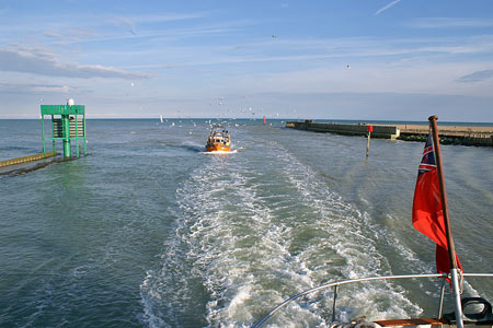 Rye, Sussex - MV BALMORAL Cruise - Waverley Excursions -  Photo: © Ian Boyle, 10th July 2007 - www.simplonpc.co.uk